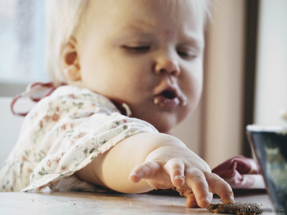 Korvien putkitus kokemuksia: vauva syö