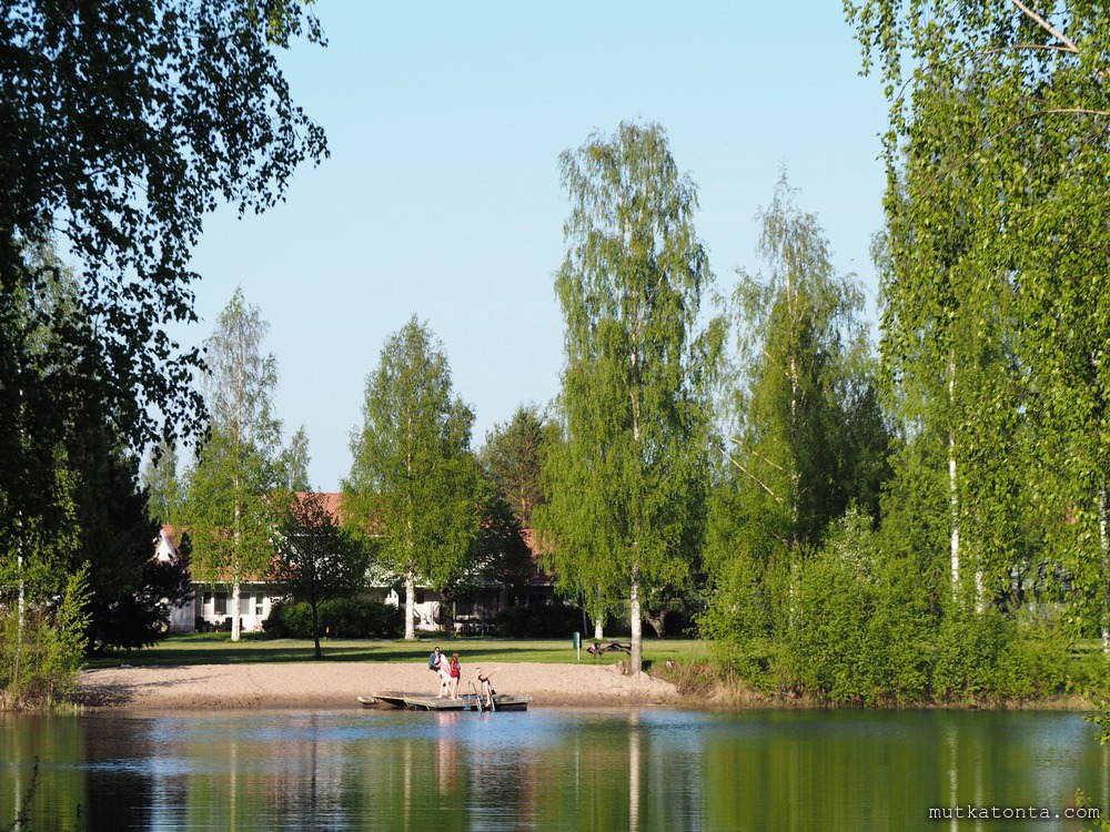 Vesipaikan uimaranta ja leikkipuisto